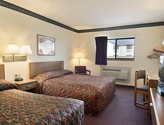 Hotel Super 8 Nevada Mo