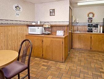 Hotel Super 8 Nevada Mo
