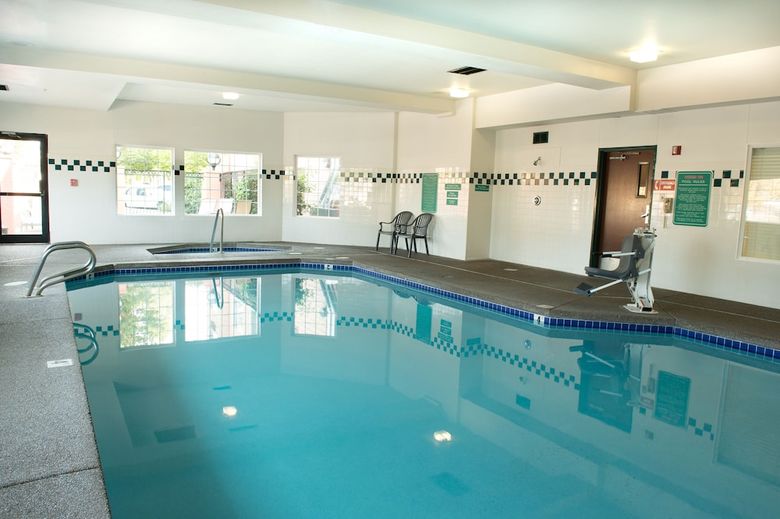 Hotel Phoenix Inn Suites Eugene