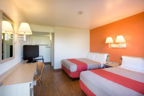Motel 6 Pendleton