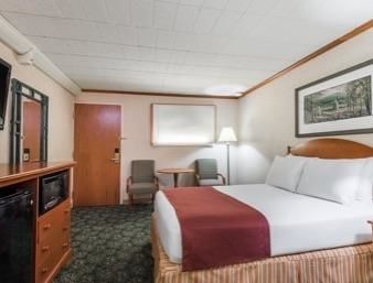 Ramada State College Hotel And Conference Center
