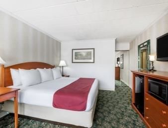 Ramada State College Hotel And Conference Center