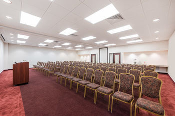 Ramada State College Hotel And Conference Center