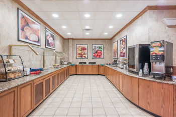 Ramada State College Hotel And Conference Center