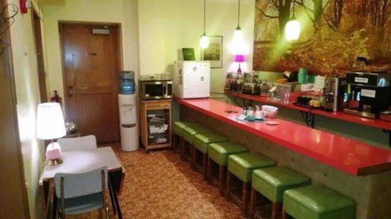 Holiday Music Motel