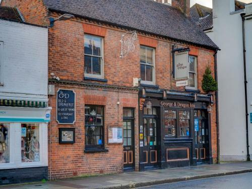 Hostal George And Dragon Inn