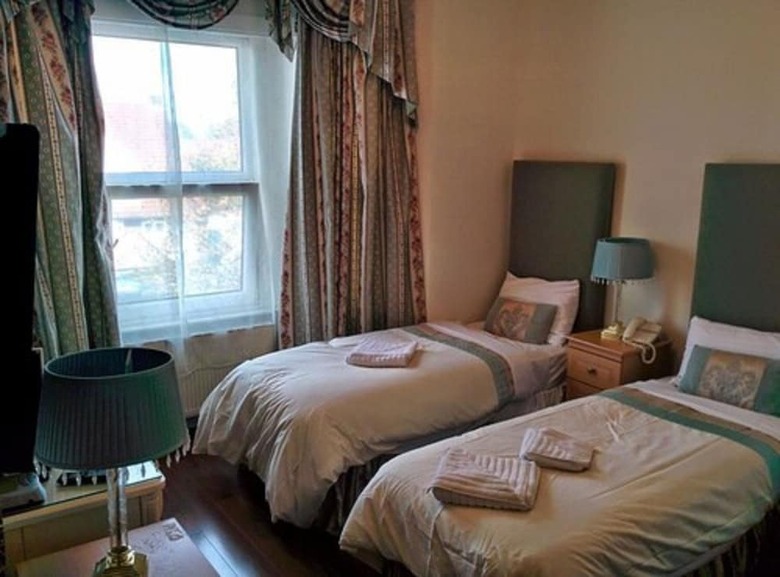 Hotel Acorn Guest House