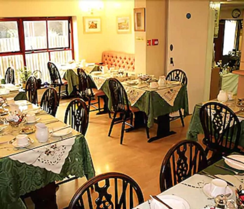 Hotel Acorn Guest House