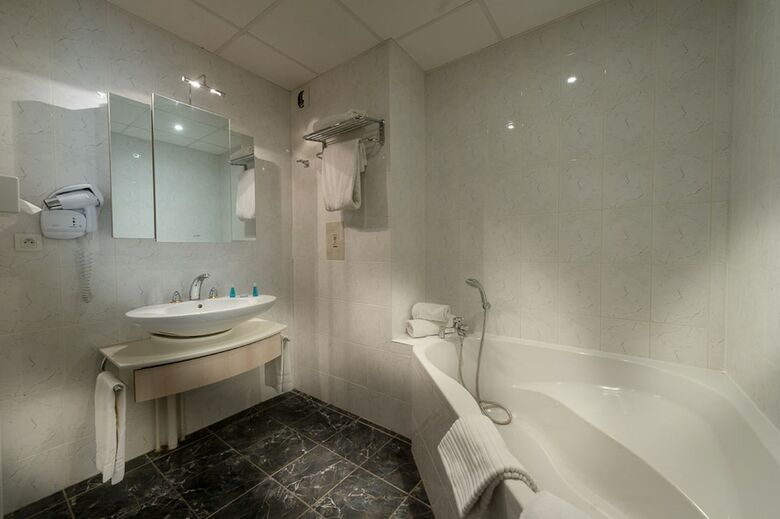 Hotel H�tel Marso