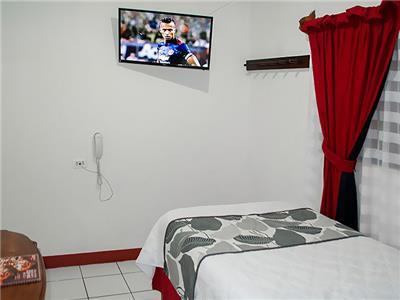 Hotel Berlor Airport Inn