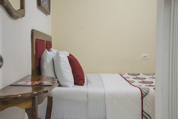 Hotel Berlor Airport Inn