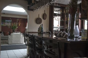 Hotel Berlor Airport Inn