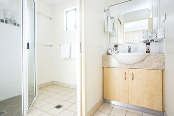 Coral Cay Resort Motor Inn
