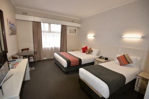 Country Comfort Amity Motel