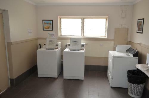 Country Comfort Amity Motel