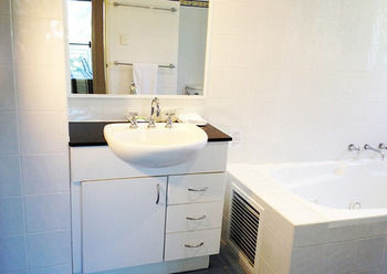 Avoca Palms Resort Apartments