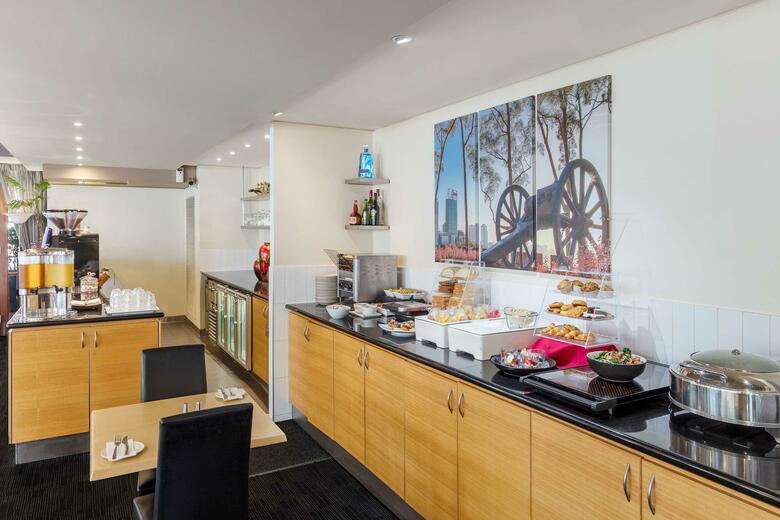 Mounts Bay Waters Apartment Hotel