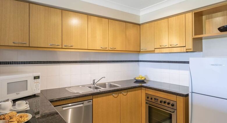 Mounts Bay Waters Apartment Hotel