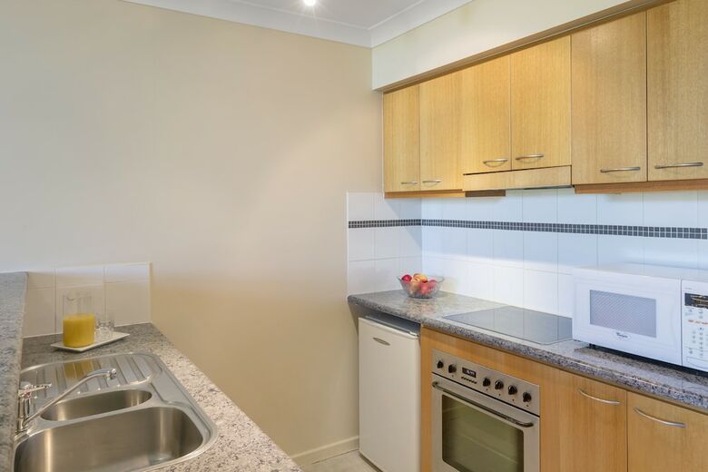 Mounts Bay Waters Apartment Hotel