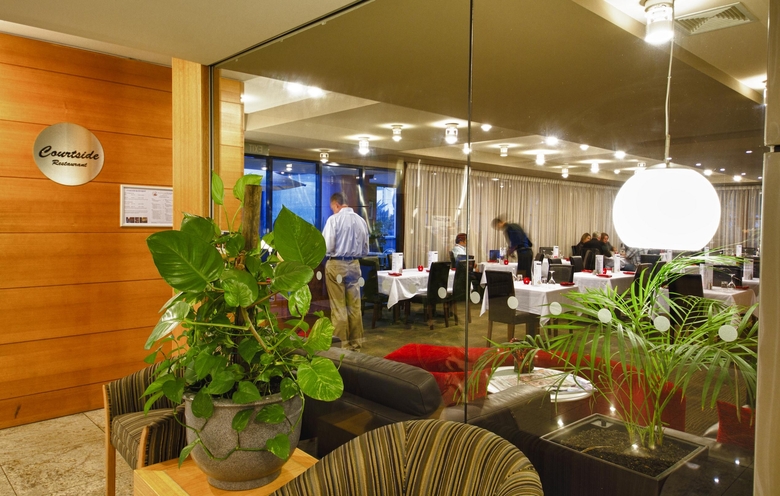 Mounts Bay Waters Apartment Hotel