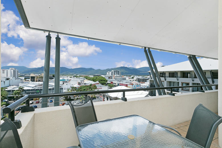Hotel Mantra Esplanade