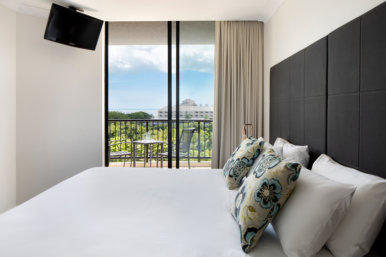 Hotel Mantra Esplanade