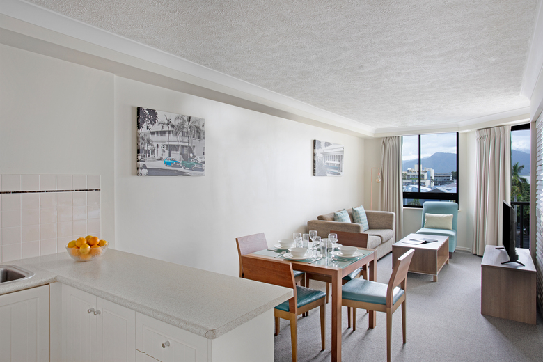 Hotel Mantra Esplanade