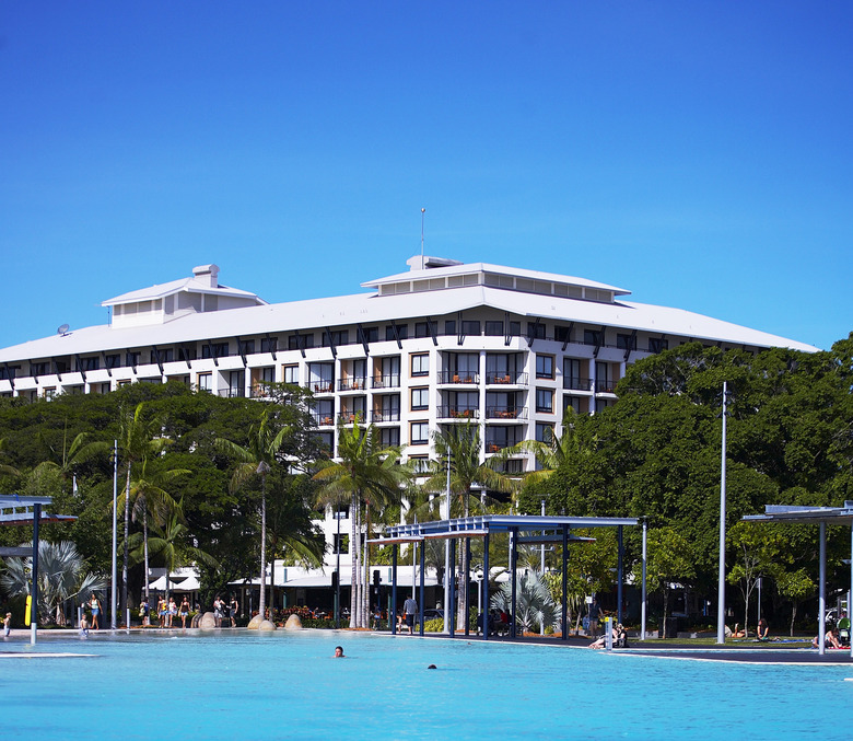 Hotel Mantra Esplanade