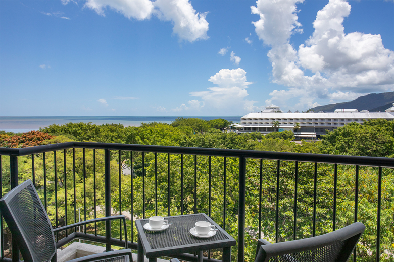 Hotel Mantra Esplanade