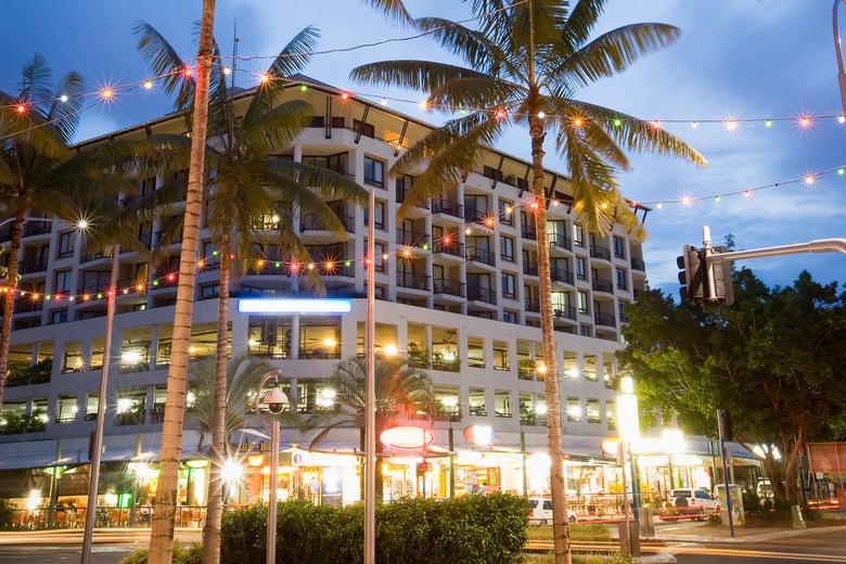 Hotel Mantra Esplanade