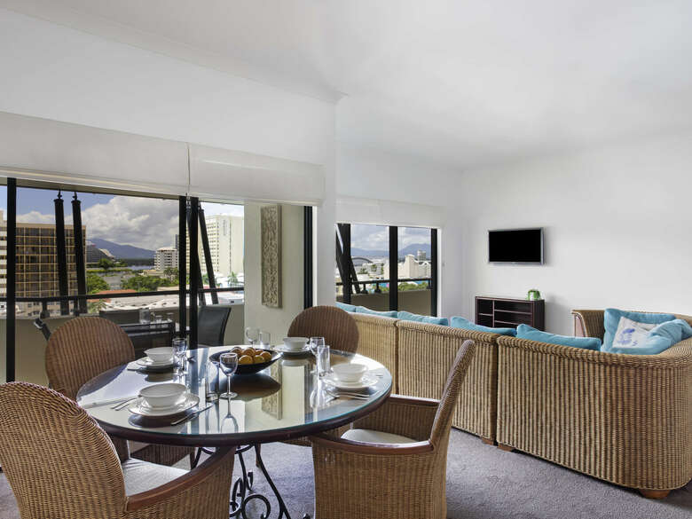 Hotel Mantra Esplanade