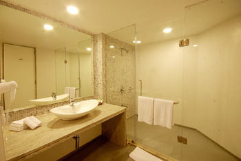 Seasons Hotel, Rajkot