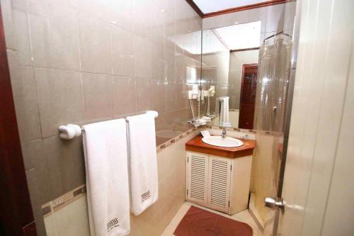 Yoho Colombo City Hotels