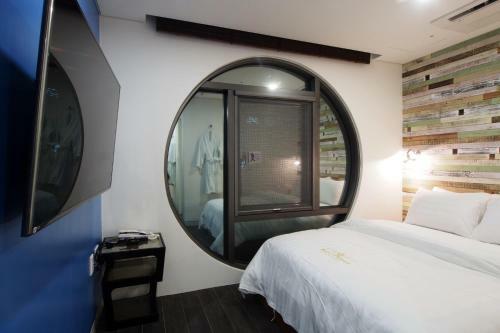 Hotel Jerry's Planet
