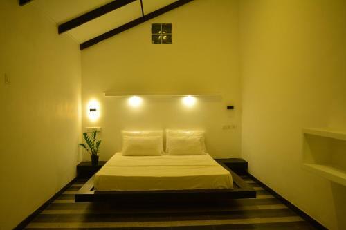 Posada Midigama Holiday Inn