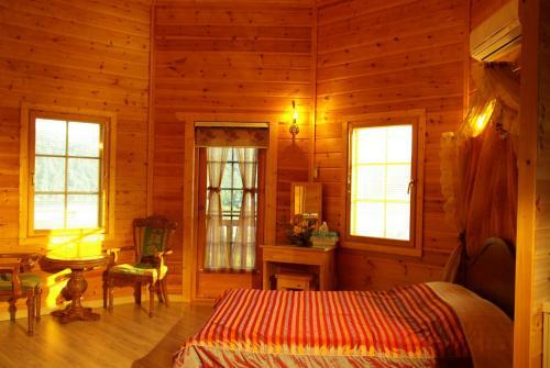 Ecran Pension