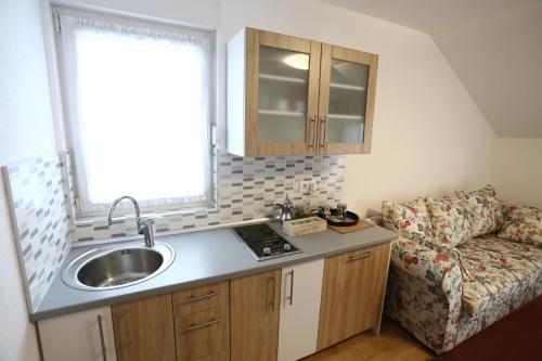 Apartments Kolonija