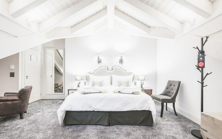 Hotel Le White