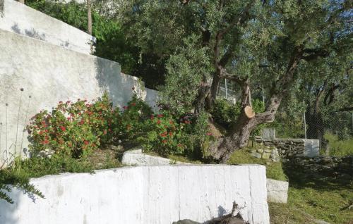 Holiday Home Afissos With A Fireplace 01
