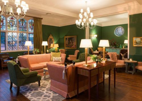 Hotel Burley Manor