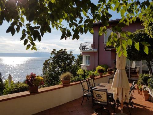 Apartments Villa Dora