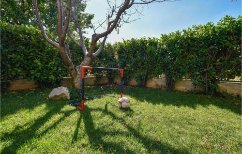 Holiday Home Zrnovnica 06
