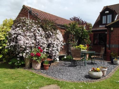 Bed & Breakfast March Cottage