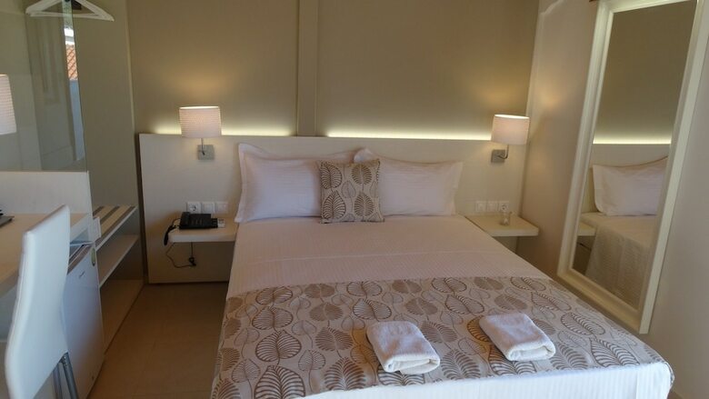Hostal Athos Guest House-pansion