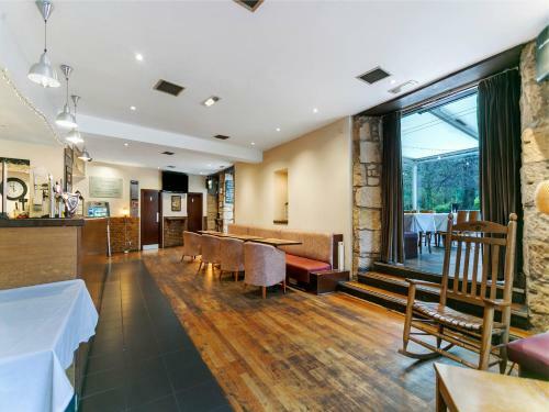 Ivory Hotel
