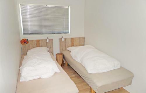 Holiday Home Fitjar With A Fireplace 05