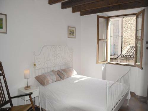 Holiday Home Soller With A Fireplace 09