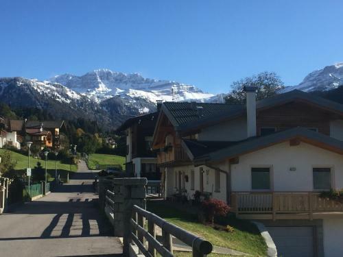 Apartamento Dolomiti Di Brenta House