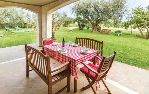 Holiday Home Il Mandorleto 02