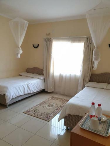 Hostal Home Up Guest House